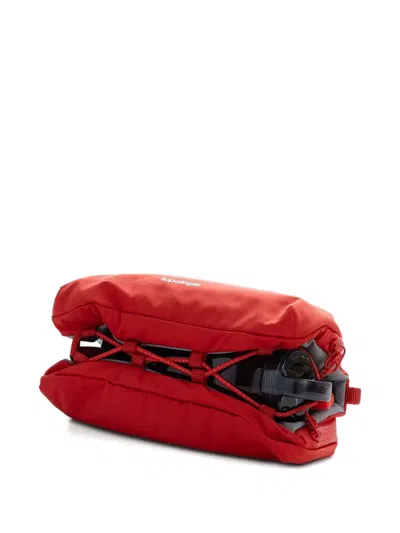 Topologie Medium Bottle Sacoche Messenger Bag In Red