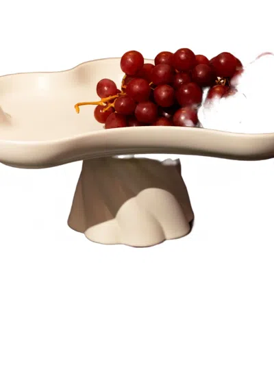 Octaevo Twisted Tray (25cm X 27cm) In Neutral