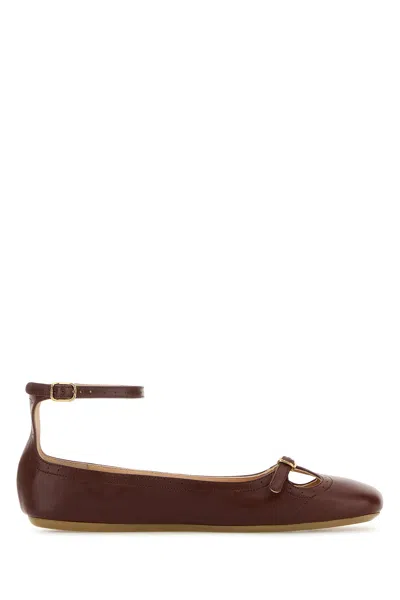 Chloé Flat Shoe With Burnished Look Made In Italy In Brown