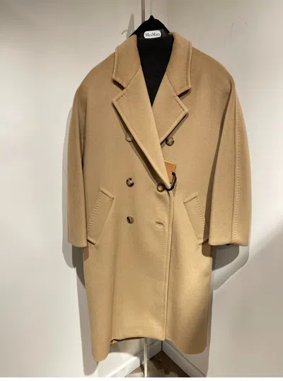 Max Mara Classic Lapel Coat In Brown