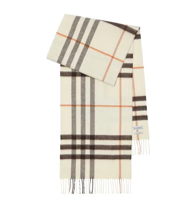 Burberry Stone Check Pattern Fringed Edge Rectangular Shape Logo Patch To The Front Brushed Finish In Neutral