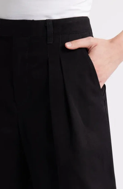 Steve Madden Ivana Pleated Front Cotton Shorts In Black