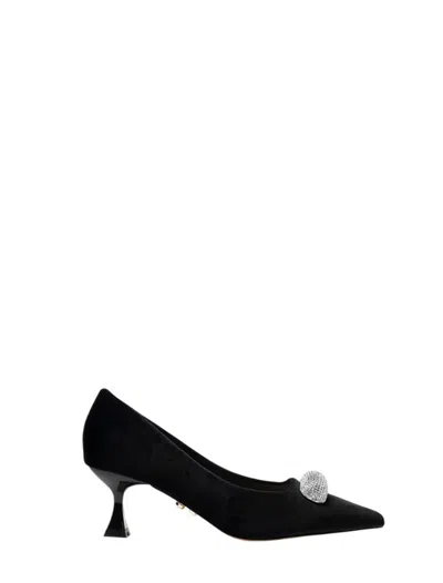 Twentyfourhaitch Flat Shoes In Black