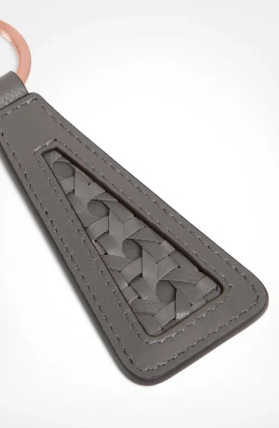 Aviteur Paglia Di Vienna Weave Calfskin Keyring In Gray