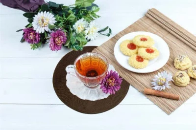 Tag Woven Placemats In Brown