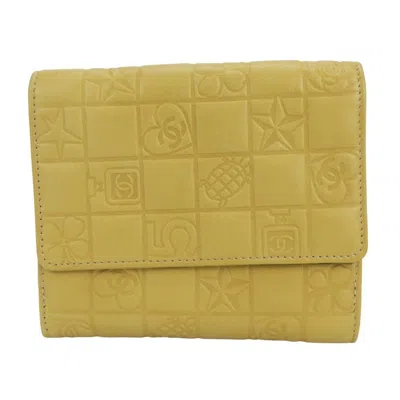 Pre-owned Chanel Beige Leather Wallet (bi-fold) () In Sand