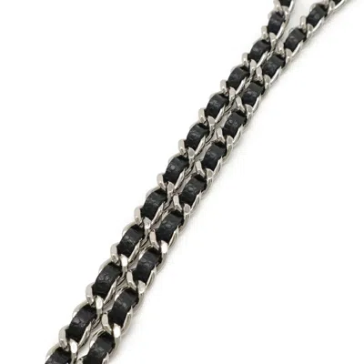 Pre-owned Chanel Black Grained Calfskin Pochette Shoulder Bag ()