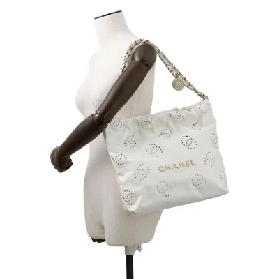 Pre-owned Chanel Champagne Gold White Leather Shoulder Bag ()
