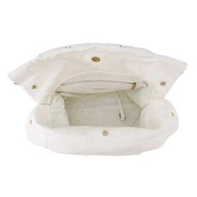 Pre-owned Chanel Champagne Gold White Leather Shoulder Bag ()