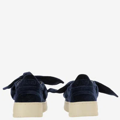 Autry Medalist Low Velvet Bow Sneakers In Blue