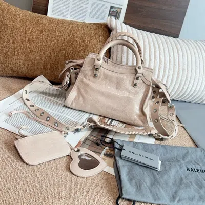 Balenciaga Women Pre-loved Bag Very Good Condition In White