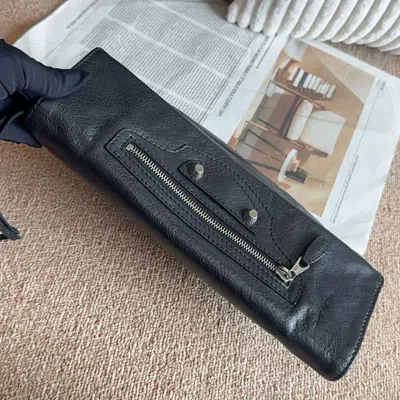 Balenciaga Women Pre-loved Bag Very Good Condition In Black