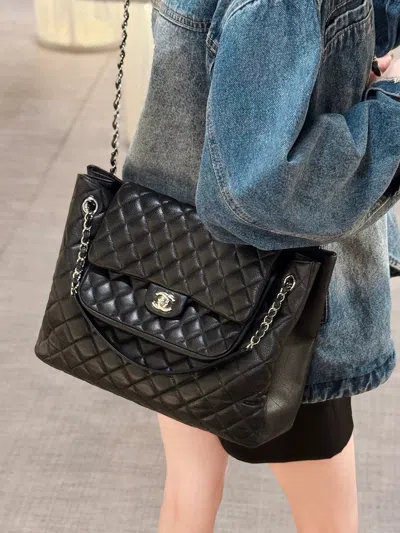 Pre-owned Chanel Women Pre-loved Bag Very Good Condition In Multi