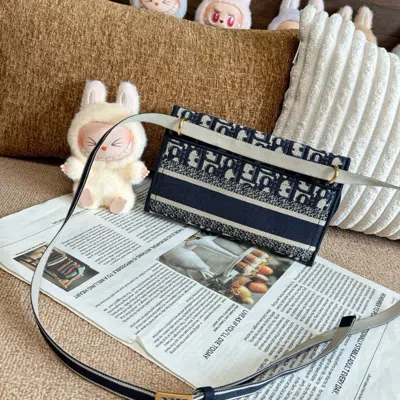 Dior Women Pre-loved Bag Very Good Condition In Multi