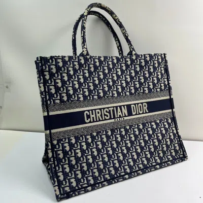 Dior Women Pre-loved Bag Very Good Condition In Black