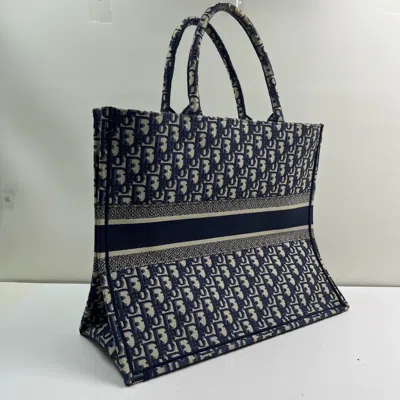 Dior Women Pre-loved Bag Very Good Condition In Black