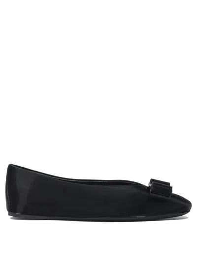 Ferragamo Leather Round Toe Ballerina Shoes With Bow Detail In Black