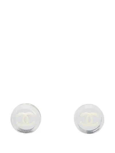 Pre-owned Chanel 2005 Resin And Silver Plated Cc Round Push Back Earrings Costume Earrings
