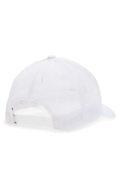 Travismathew Bag Of Gifts Baseball Cap In White