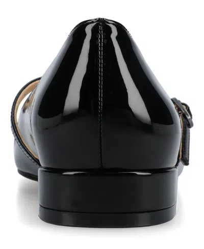 Journee Collection Women's Camby Crisscross Strap Pointed Toe Flats In Black