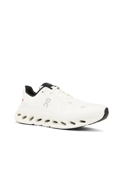 On White Sneakers With Distinctive Sole In White