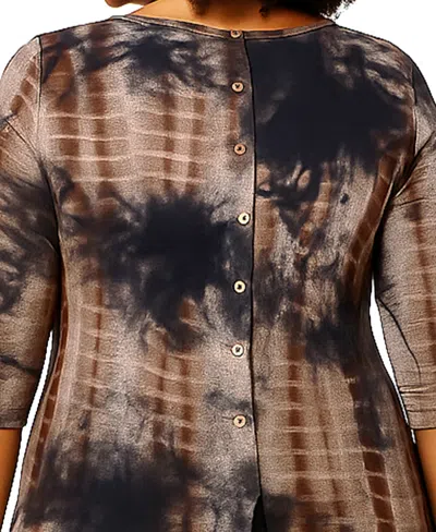 Coin 1804 Plus Size Tie Dye Cozy Button Back 3/4 Sleeve Top In Brown