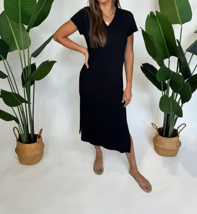 Bella Dahl Knitted V-neck Maxi Dress In Black In Black