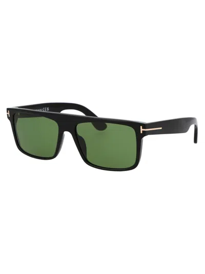 Tom Ford Squared Sunglasses Ft0999 01 N In Black