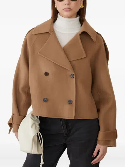 Jovonna Buttoned Jacket In Brown