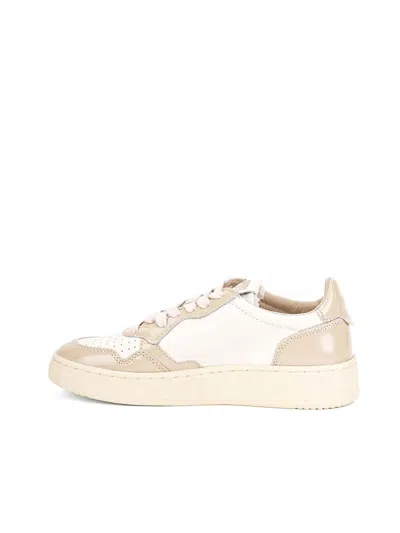 Autry Action Lace-up Sneakers In Neutral