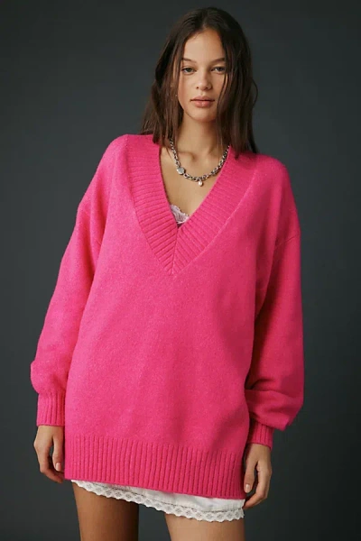 Kimchi Blue Rachel V-neck Oversized Tunic Sweater In Pink, Women's At Urban Outfitters In Pink