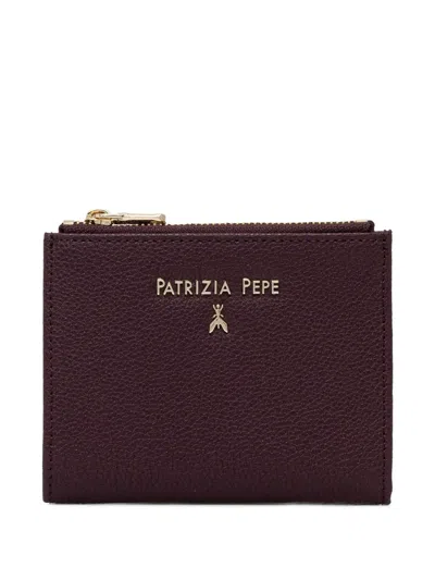Patrizia Pepe Logo-lettering Bi-fold Wallet In Burgundy