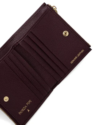 Patrizia Pepe Logo-lettering Bi-fold Wallet In Burgundy
