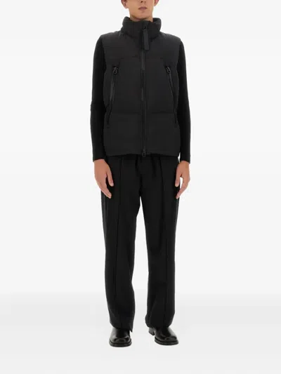 Jg1 Zip-fastening Sleeveless Gilet In Black
