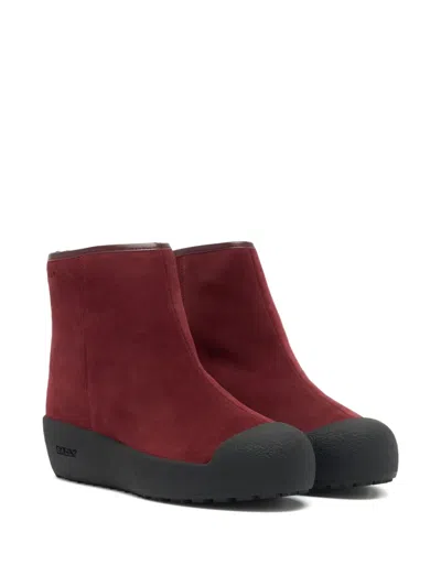 Bally Rear-zipper Suede Curling Boots In Red