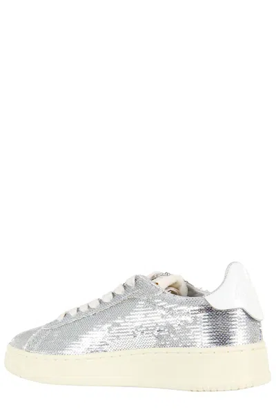 Autry Dallas Low Sparkling Sneakers In Silver And White Sequins Shoes In Gray
