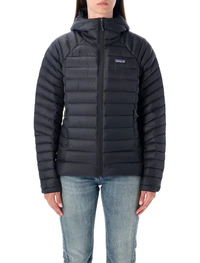 Patagonia Hooded Padded Jacket With Quilted Design And Side Pockets In Black