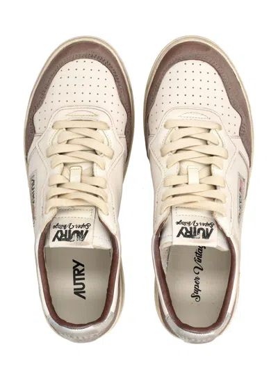 Autry Medalist Sneakers Leather Perforated Toe In White