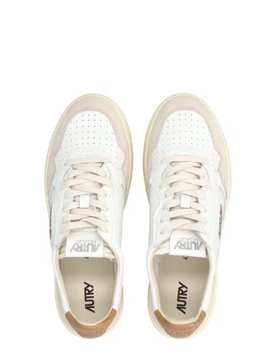 Autry Medalist Low Sneakers In White And Brown Sugar In Multi