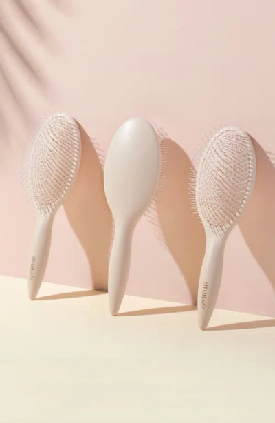 The Hair Edit Smooth & Polish Detangling Brush In White