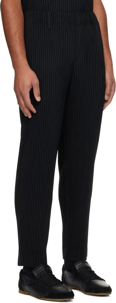 Issey Miyake Pleated Design Pants With Straight Tapered Leg Silhouette In Black