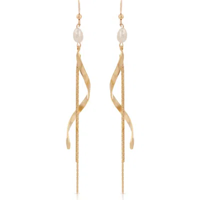 Ettika Freshwater Pearl Twisted Drop Earrings In Gold