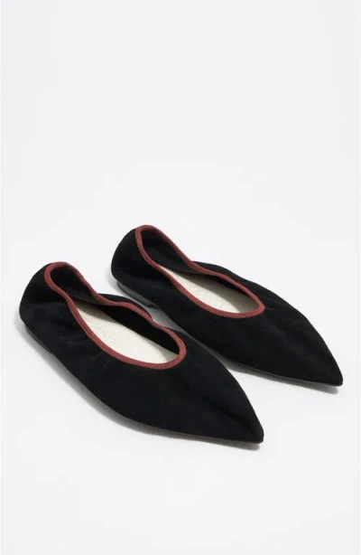 Bimba Y Lola Pointed Toe Ballerina In Black