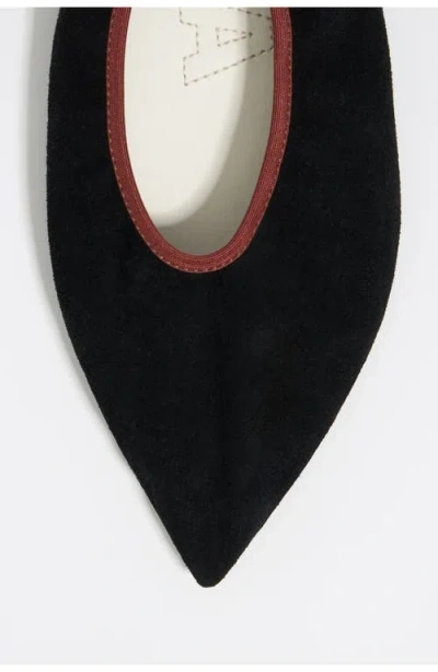 Bimba Y Lola Pointed Toe Ballerina In Black