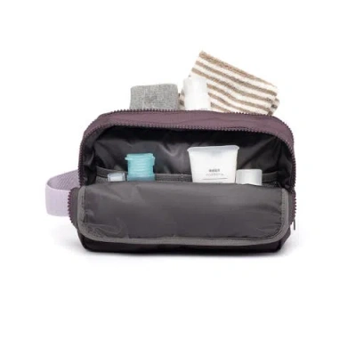 Lefrik Kei Double Washbag In Burgundy