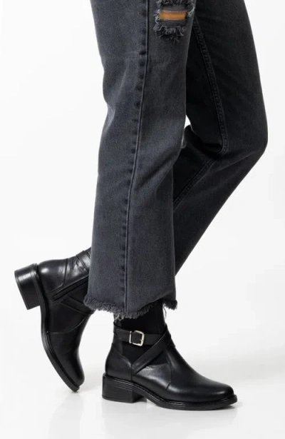 Manela Lua Bottie In Black