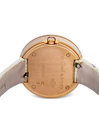 Pre-owned Van Cleef & Arpels Charms Leather 25mm In White