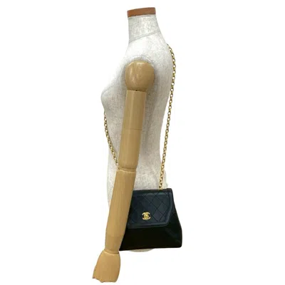 Pre-owned Chanel Black Leather Pochette Shoulder Bag ()