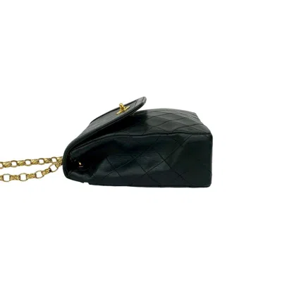 Pre-owned Chanel Black Leather Pochette Shoulder Bag ()