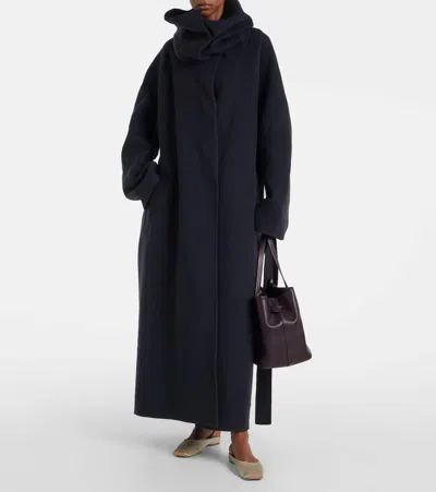 Calvin Klein Collection Nine Small Leather Shopper In Black